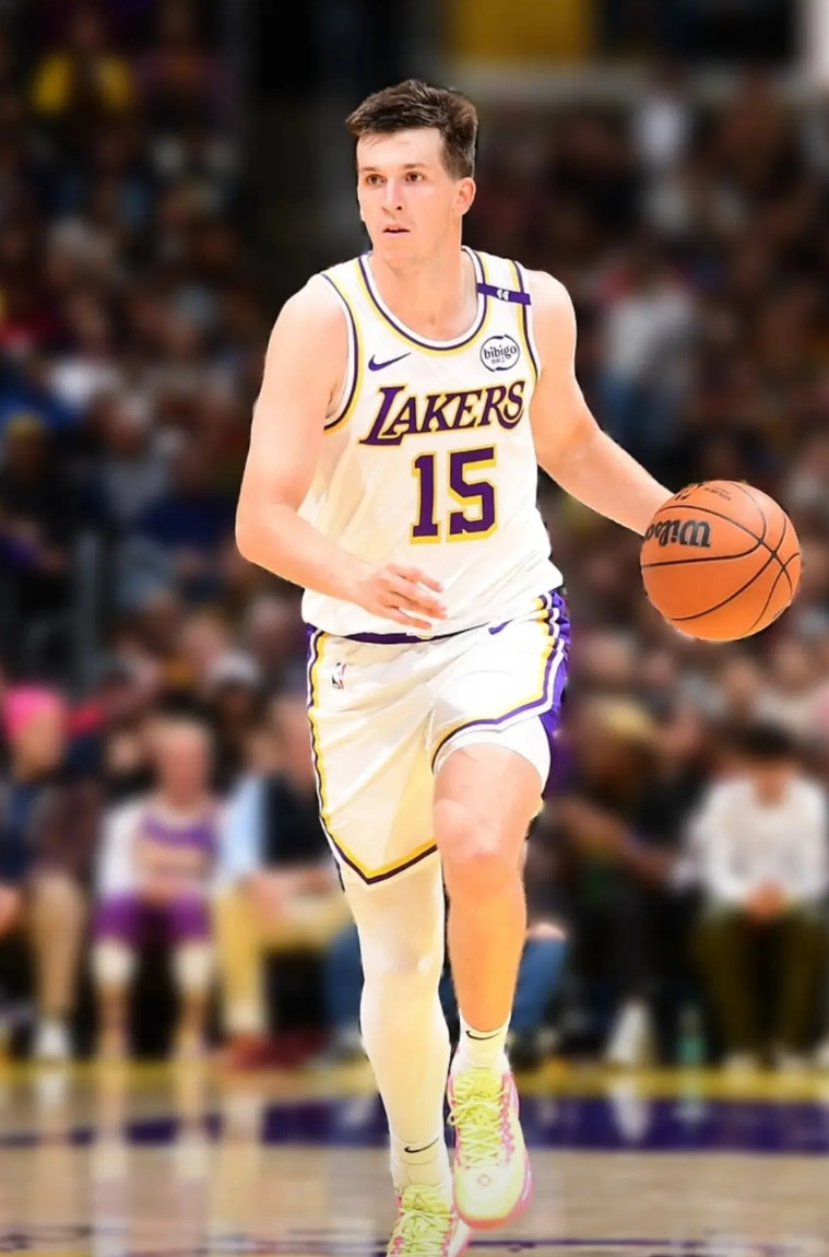 火箭翻盘福建队，福克斯扛起全队的简单介绍