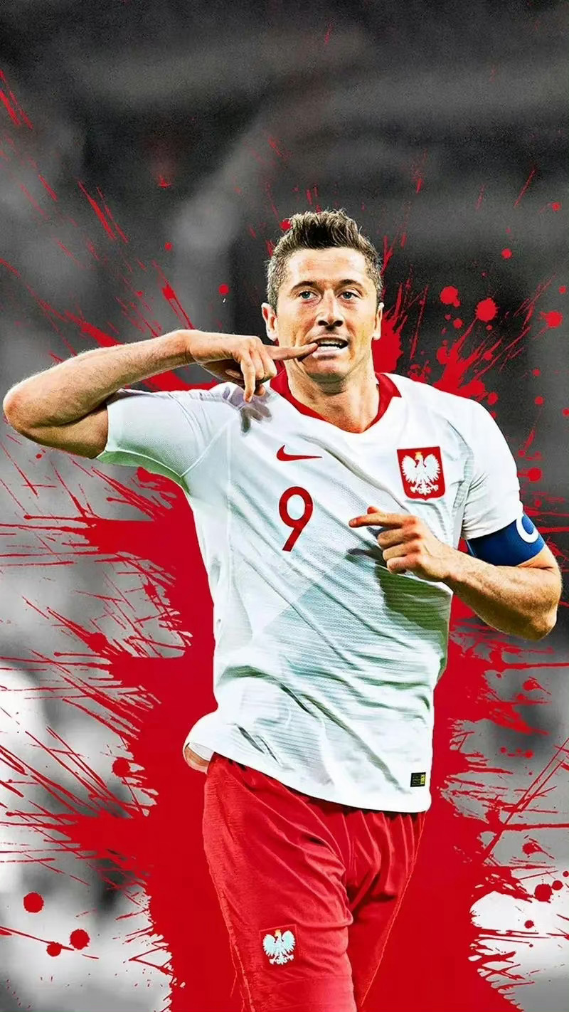 挪威轻取国际米兰，莱万统治全场