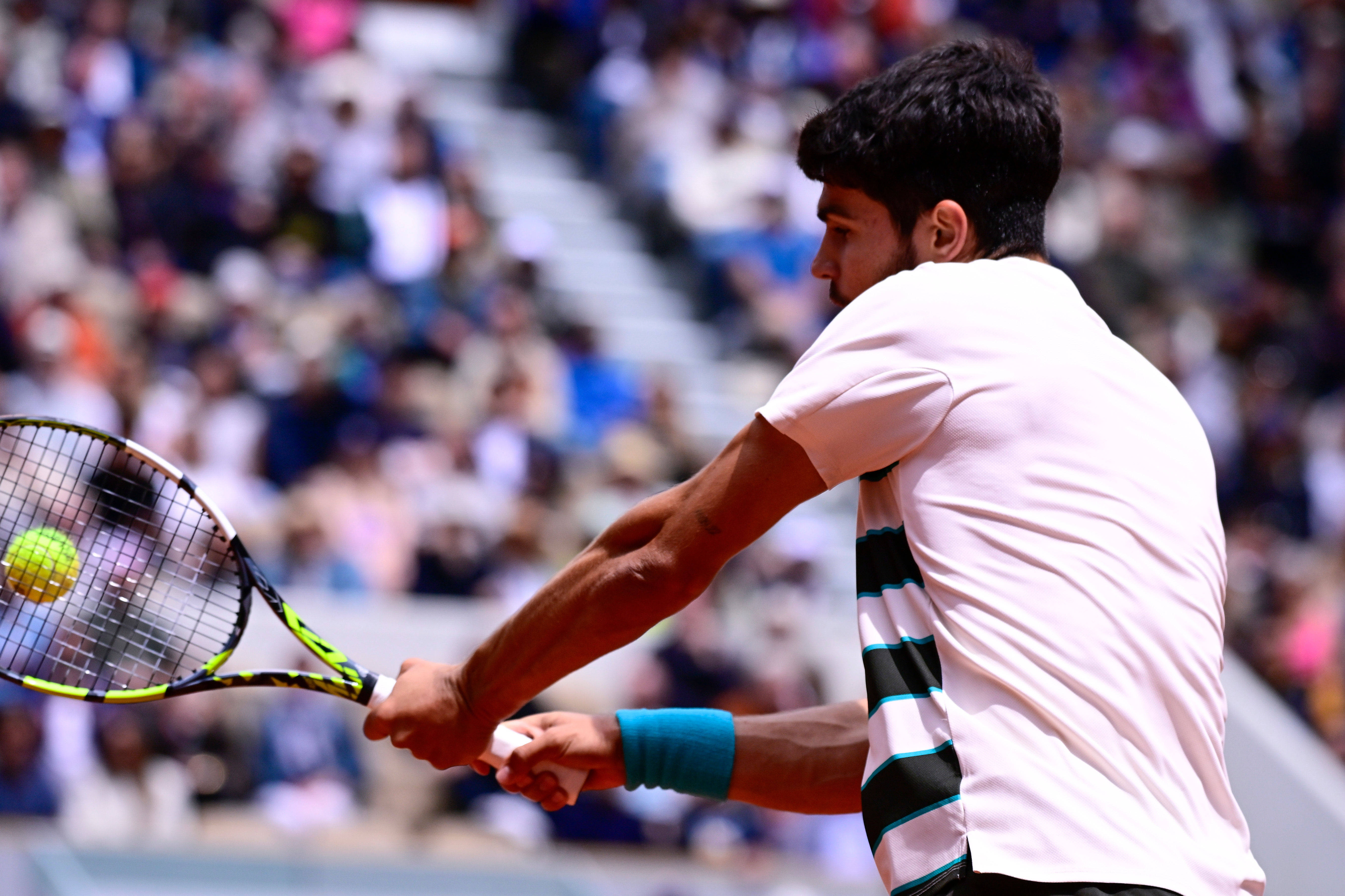 戴维斯杯险胜法网,阿尔卡拉斯高光表现 戴维斯杯险胜法网,阿尔卡拉斯高光表现