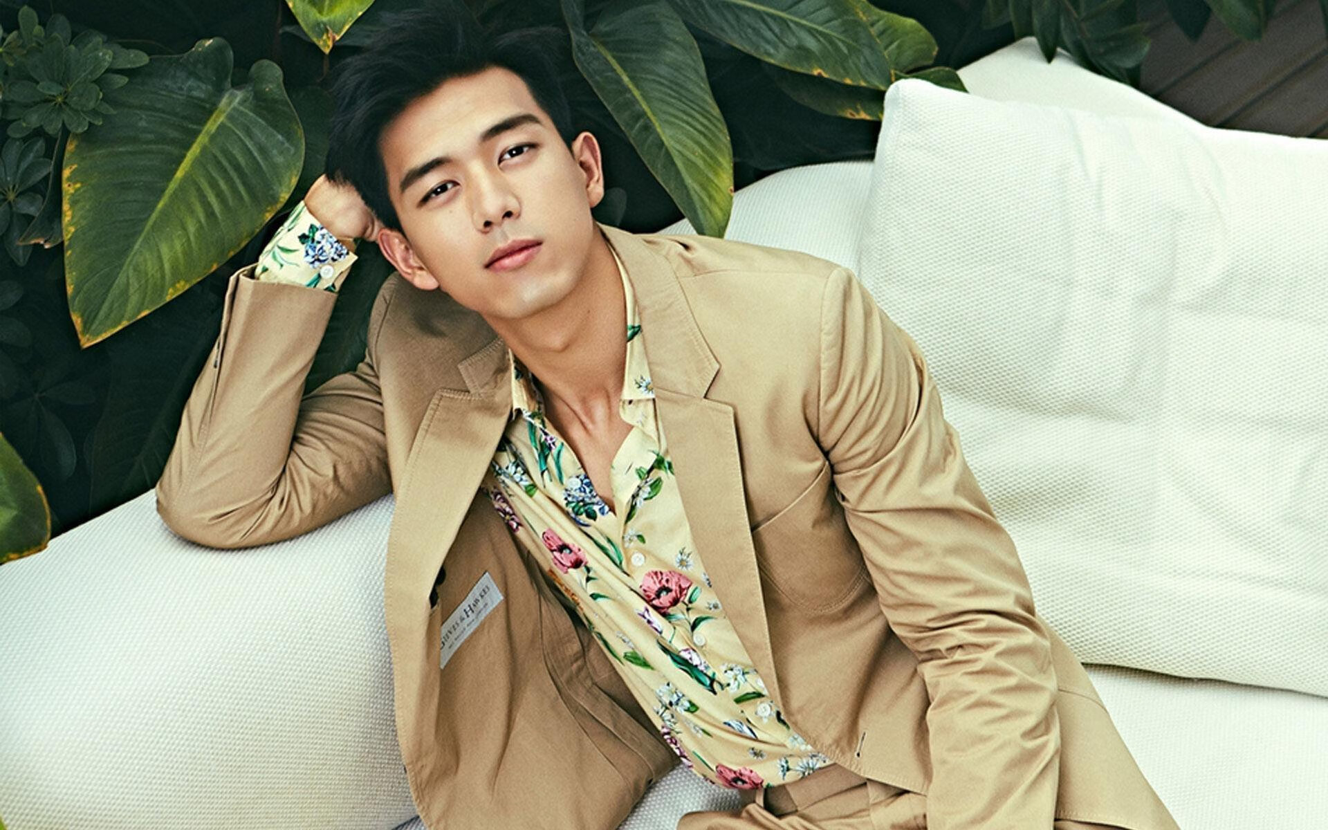 那记穿云箭，射向阿姆斯特丹的夜空