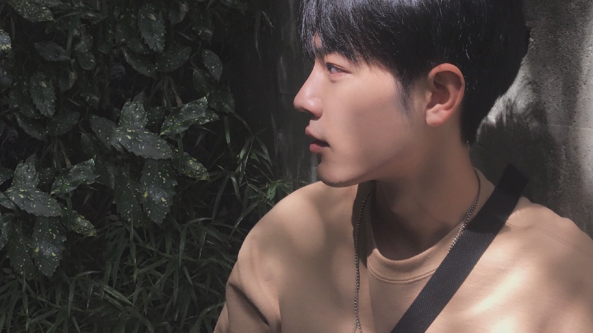 跨界主宰，当足球的冷门与篮球的孤勇定义唯一性