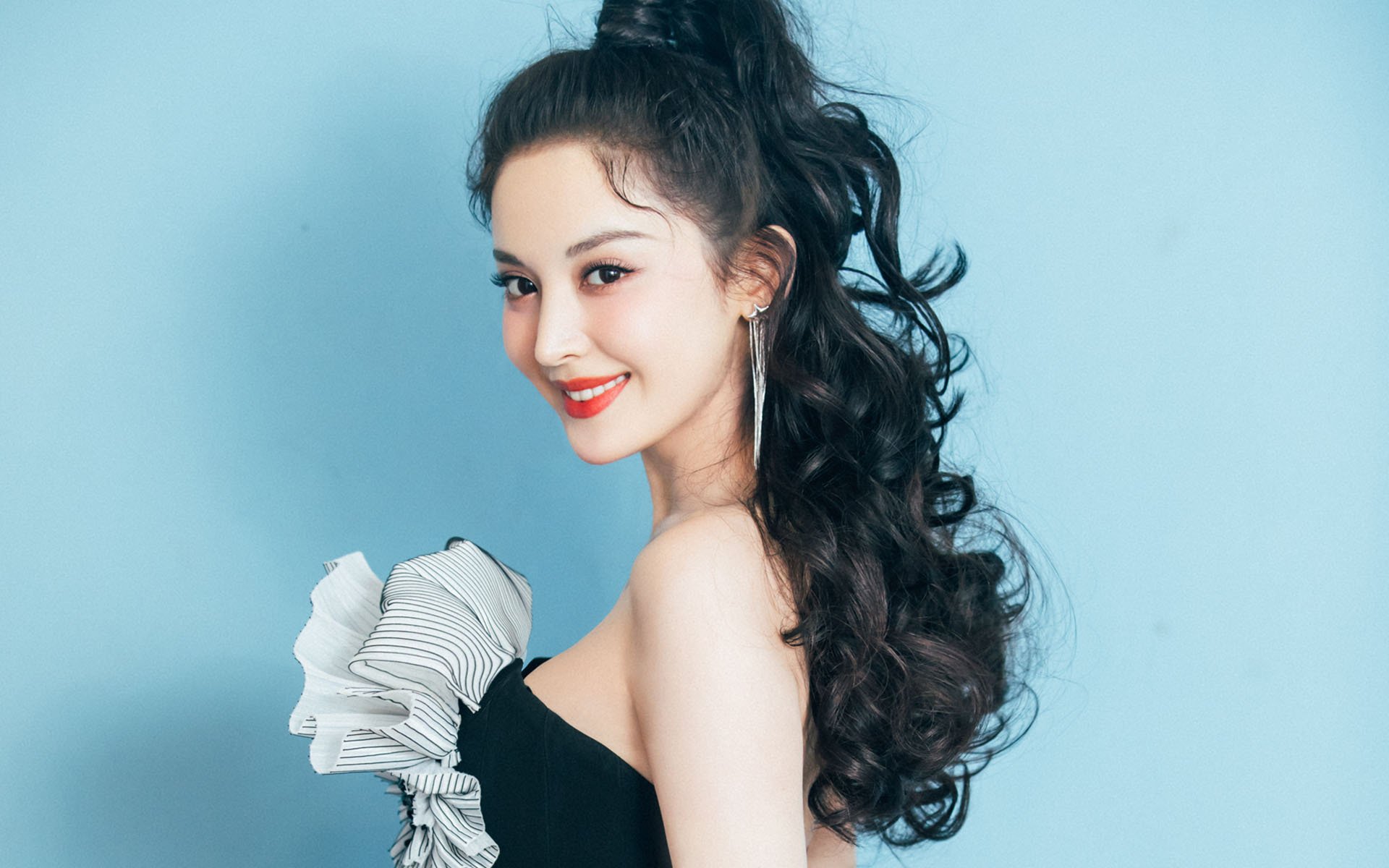当莫德里奇披上蓝白战袍,2026年那场震动世界的局外人救赎